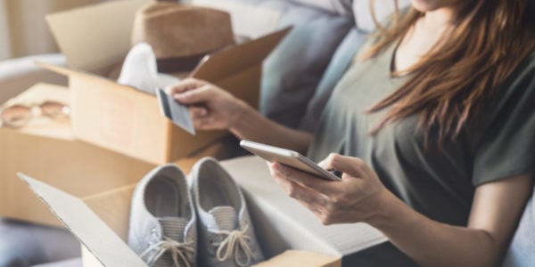 evernine_ecommerce_trends_2021-scaled-e1608585613464-600x300